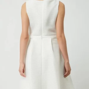 Paradi Cocktailkleid Mit Streifenmuster – Ecru 15