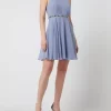 Jake*s Cocktail Cocktailkleid Aus Chiffon Mit Strasssteinen – Blau 17