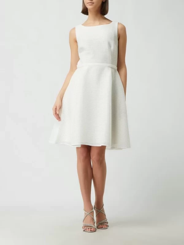 Paradi Cocktailkleid Mit Streifenmuster – Ecru 1