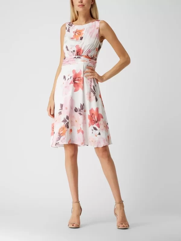 Christian Berg Cocktail Cocktailkleid Mit Floralem Muster – Ecru 1