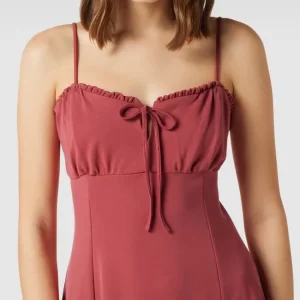 REVIEW Ärmelloses Minikleid Mit Raffungen – Bordeaux Rot 11