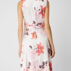 Christian Berg Cocktail Cocktailkleid Mit Floralem Muster – Ecru 15