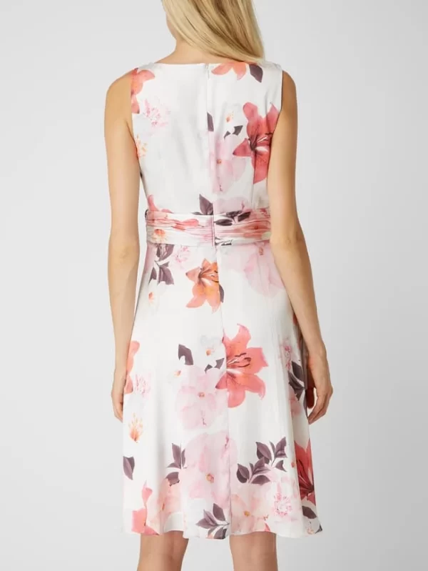 Christian Berg Cocktail Cocktailkleid Mit Floralem Muster – Ecru 6
