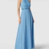 V.M. Abendkleid Mit Neckholder – Hellblau 19