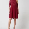 Vera Mont Cocktailkleid Aus Floraler Spitze Und Chiffon – Kirschrot 17