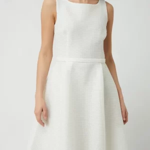 Paradi Cocktailkleid Mit Streifenmuster – Ecru 13