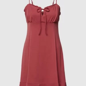 REVIEW Ärmelloses Minikleid Mit Raffungen – Bordeaux Rot 9