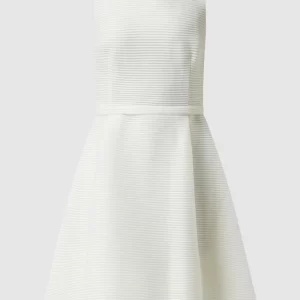 Paradi Cocktailkleid Mit Streifenmuster – Ecru 9