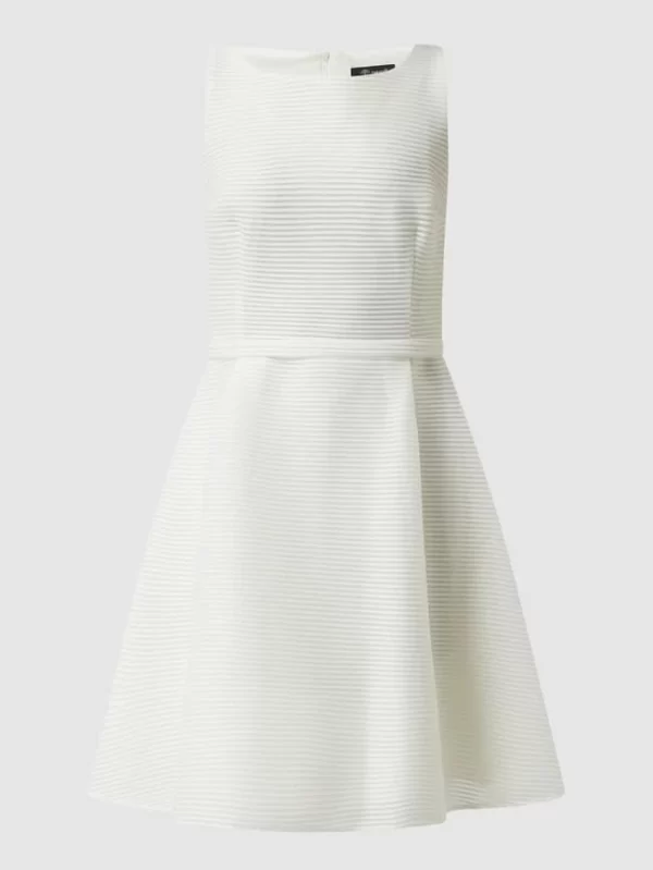Paradi Cocktailkleid Mit Streifenmuster – Ecru 3